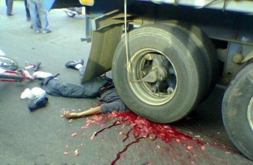 هذه الصور تم التقاطها في قلب المظاهرات يوم &#